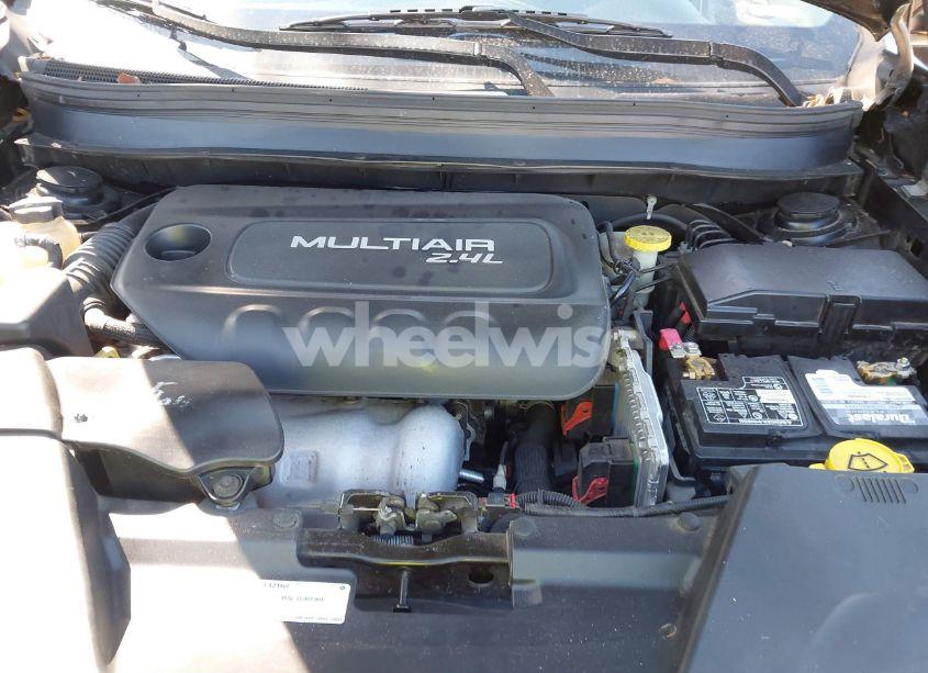 Photo 10 of 2017 Jeep Cherokee LATITUDE 4X4 (VIN 1C4PJMCB4HW575601)