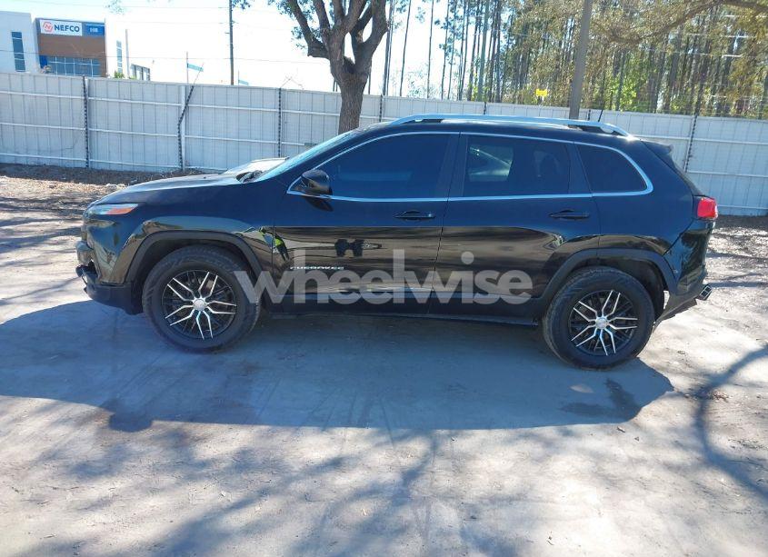 Photo 14 of 2017 Jeep Cherokee LATITUDE 4X4 (VIN 1C4PJMCB4HW575601)