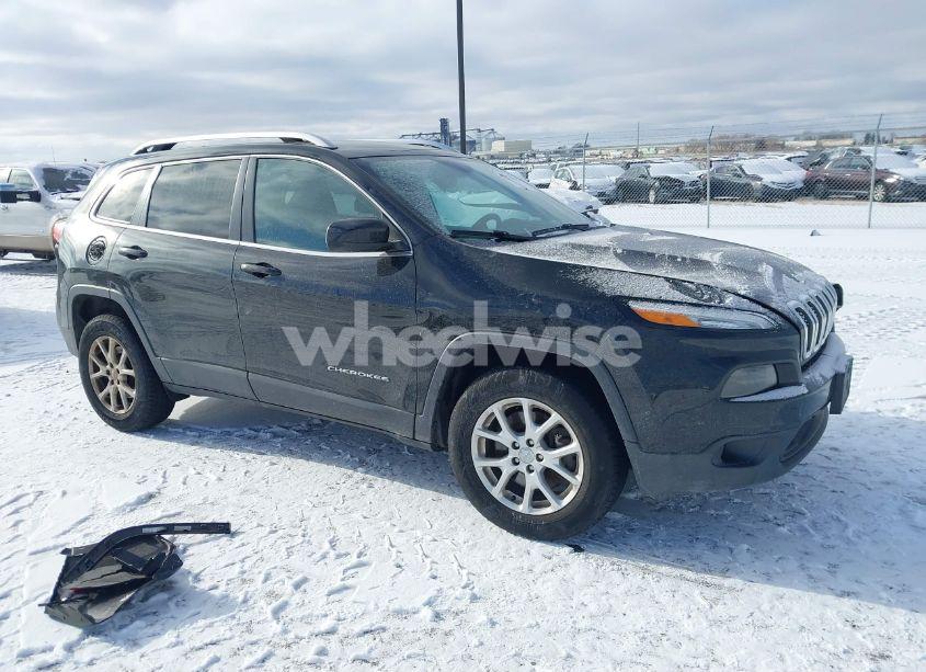 2017 Jeep Cherokee LATITUDE 4X4 (VIN 1C4PJMCB4HW605647) main photo