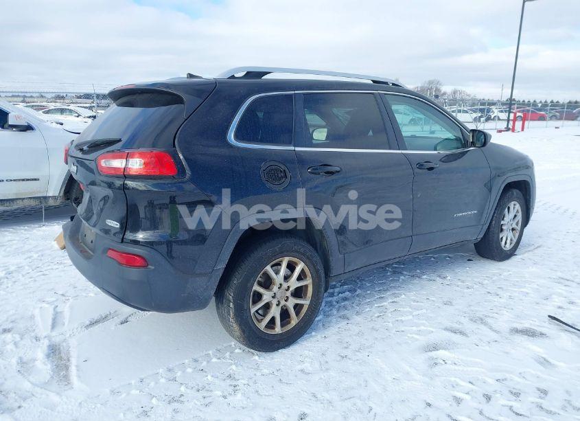 Photo 4 of 2017 Jeep Cherokee LATITUDE 4X4 (VIN 1C4PJMCB4HW605647)