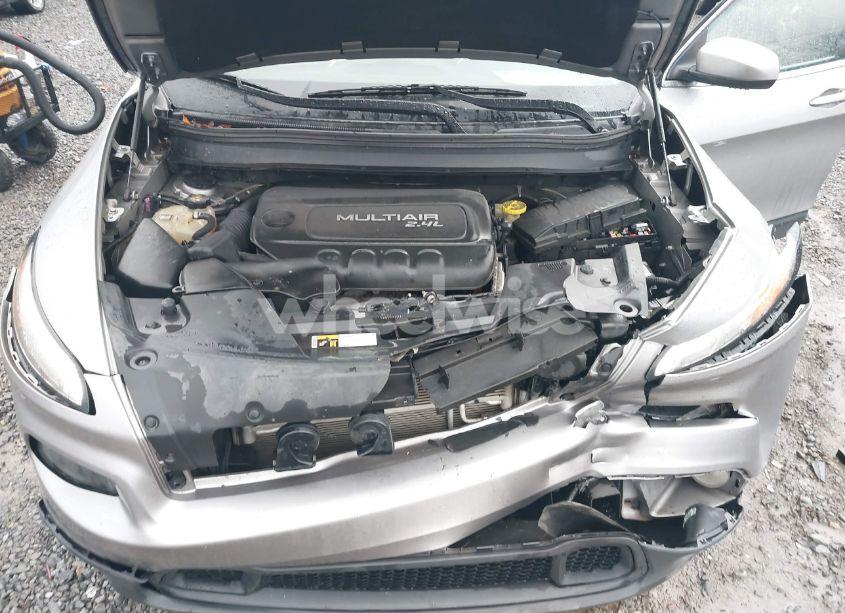 Photo 10 of 2017 Jeep Cherokee LATITUDE 4X4 (VIN 1C4PJMCB4HW633108)