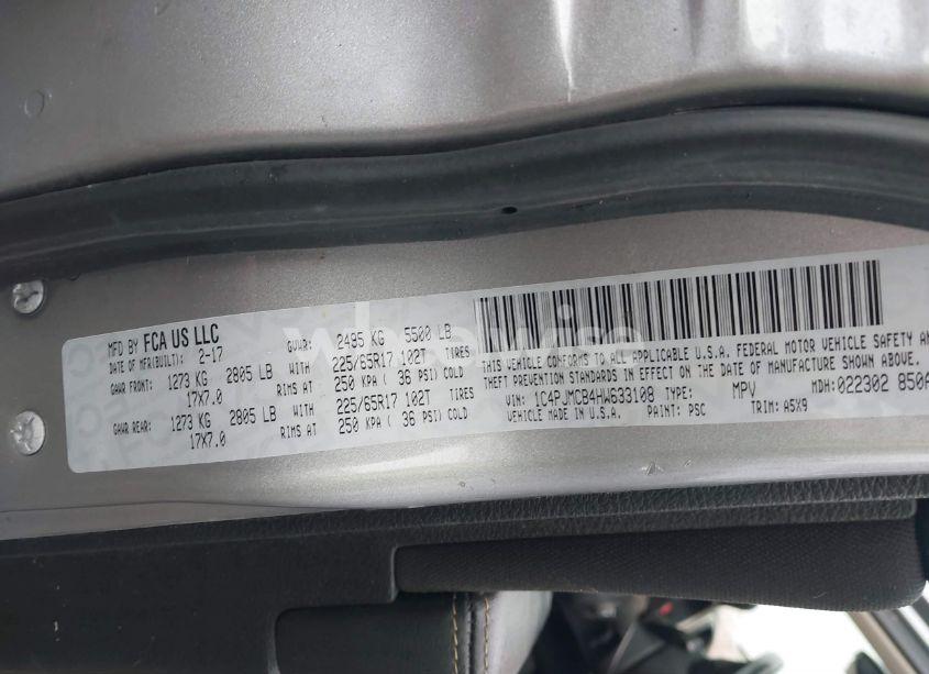 Photo 9 of 2017 Jeep Cherokee LATITUDE 4X4 (VIN 1C4PJMCB4HW633108)