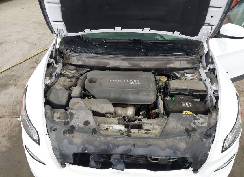 Photo 10 of 2018 Jeep Cherokee LATITUDE 4X4 (VIN 1C4PJMCB4JD581576)