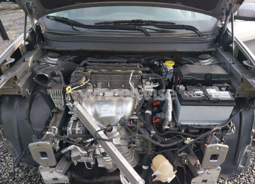 Photo 10 of 2019 Jeep Cherokee LATITUDE 4X4 (VIN 1C4PJMCB4KD120833)