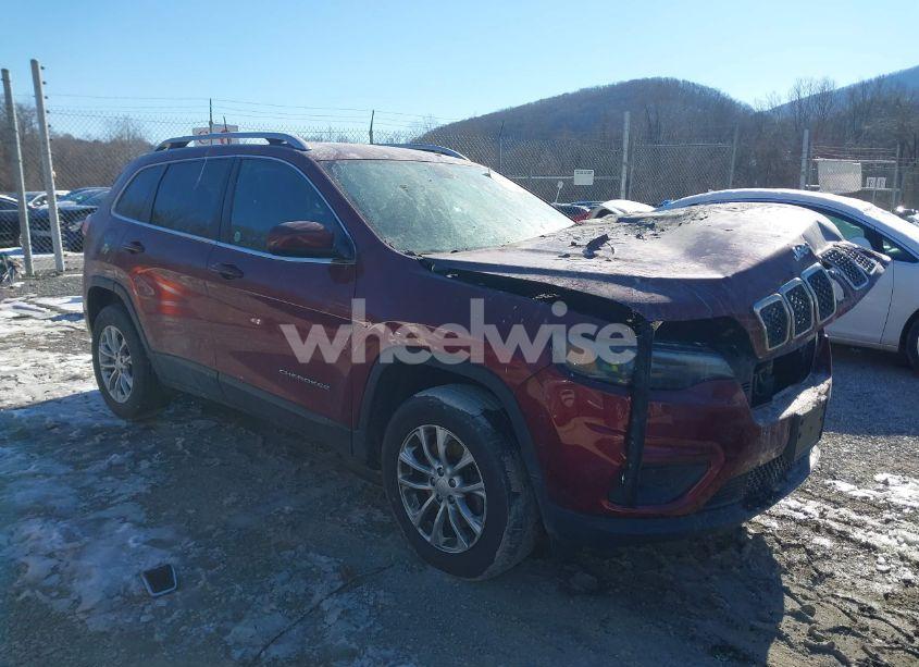 2019 Jeep Cherokee LATITUDE 4X4 (VIN 1C4PJMCB4KD190249) main photo