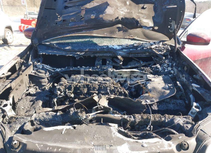 Photo 10 of 2019 Jeep Cherokee LATITUDE 4X4 (VIN 1C4PJMCB4KD190249)