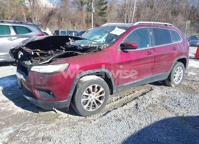 Photo 2 of 2019 Jeep Cherokee LATITUDE 4X4 (VIN 1C4PJMCB4KD190249)