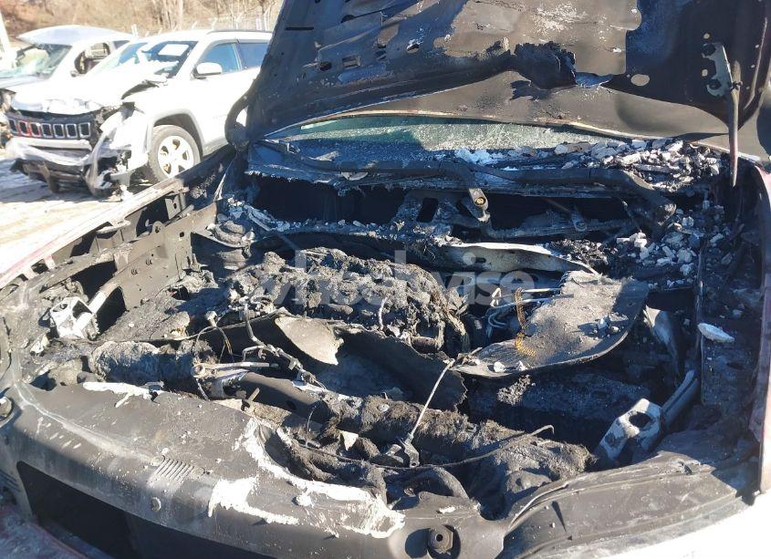 Photo 6 of 2019 Jeep Cherokee LATITUDE 4X4 (VIN 1C4PJMCB4KD190249)