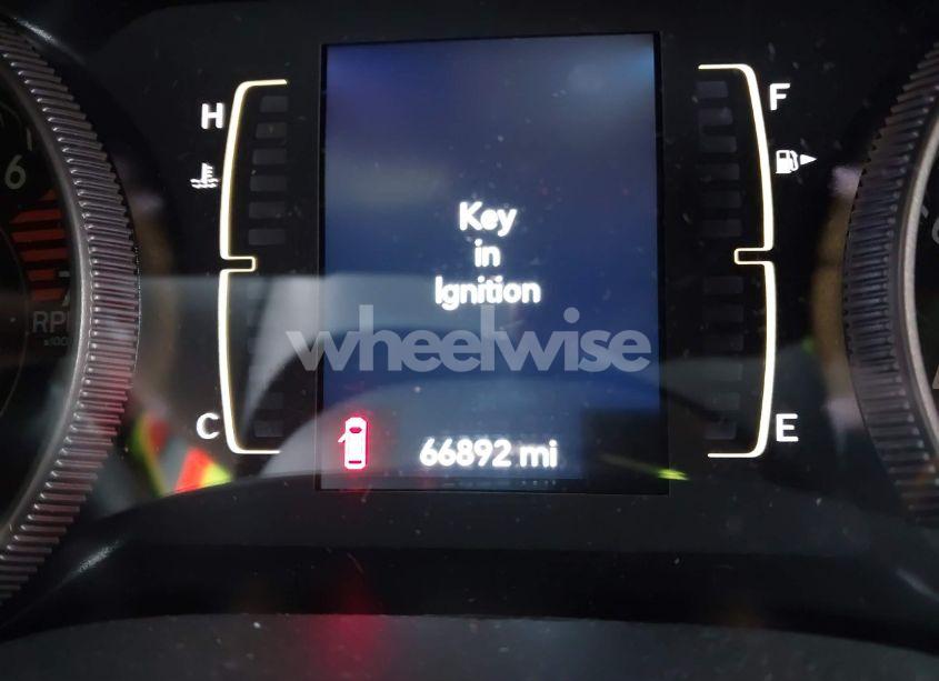 Photo 16 of 2019 Jeep Cherokee LATITUDE 4X4 (VIN 1C4PJMCB4KD425944)