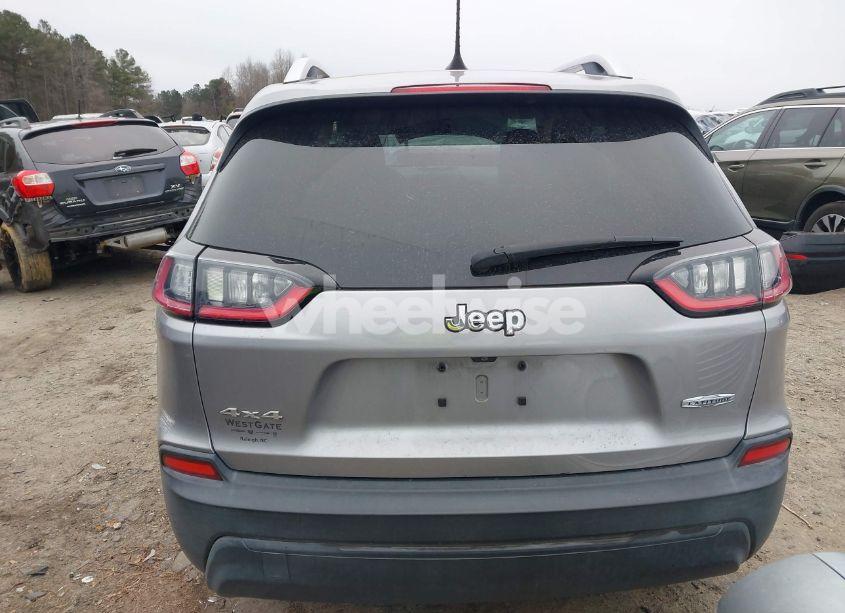 Photo 17 of 2019 Jeep Cherokee LATITUDE 4X4 (VIN 1C4PJMCB4KD425944)