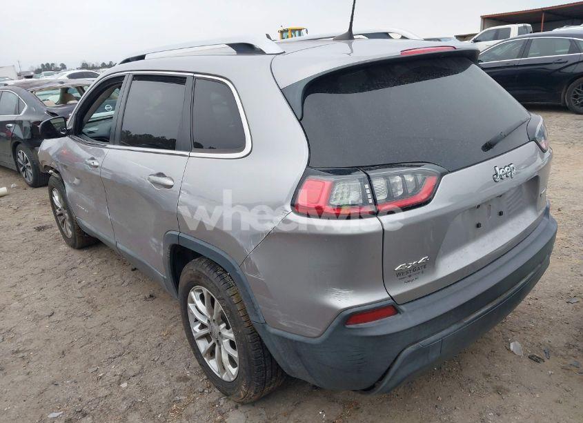 Photo 3 of 2019 Jeep Cherokee LATITUDE 4X4 (VIN 1C4PJMCB4KD425944)