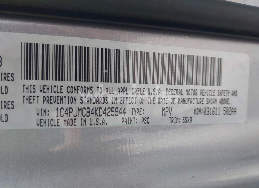 Photo 9 of 2019 Jeep Cherokee LATITUDE 4X4 (VIN 1C4PJMCB4KD425944)