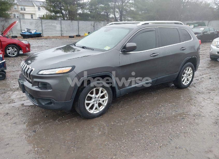 Photo 2 of 2014 Jeep Cherokee LATITUDE (VIN 1C4PJMCB5EW146964)