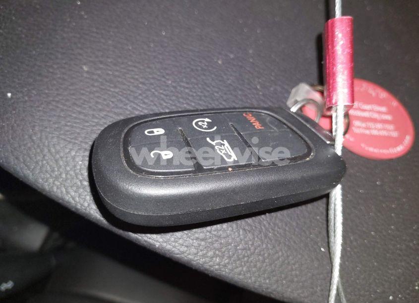 Photo 11 of 2014 Jeep Cherokee LATITUDE (VIN 1C4PJMCB5EW196408)