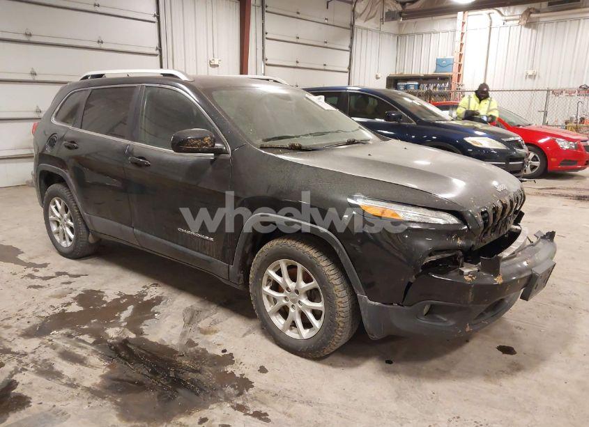 2015 Jeep Cherokee LATITUDE (VIN 1C4PJMCB5FW702496) main photo