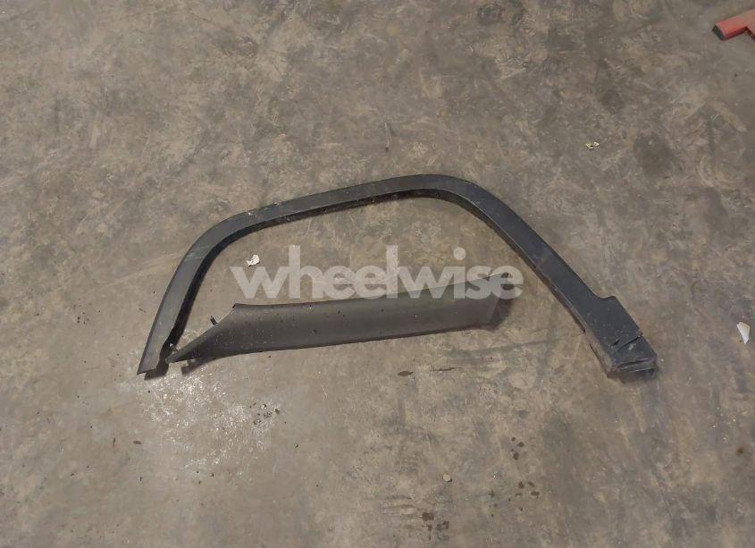 Photo 12 of 2015 Jeep Cherokee LATITUDE (VIN 1C4PJMCB5FW702496)