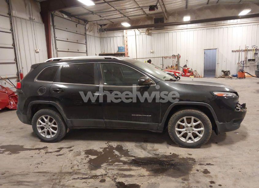 Photo 14 of 2015 Jeep Cherokee LATITUDE (VIN 1C4PJMCB5FW702496)