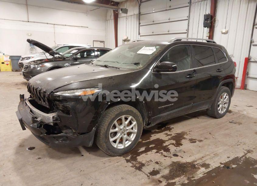 Photo 2 of 2015 Jeep Cherokee LATITUDE (VIN 1C4PJMCB5FW702496)