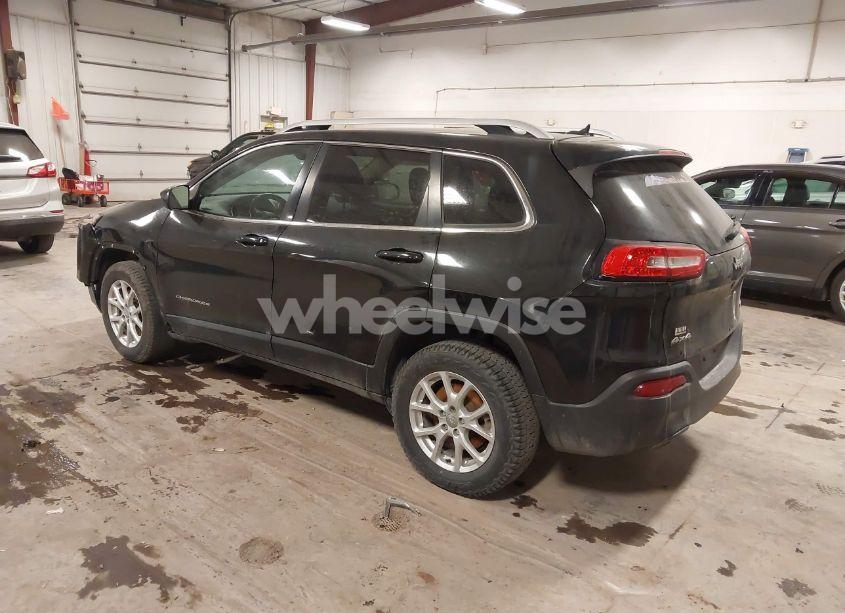 Photo 3 of 2015 Jeep Cherokee LATITUDE (VIN 1C4PJMCB5FW702496)