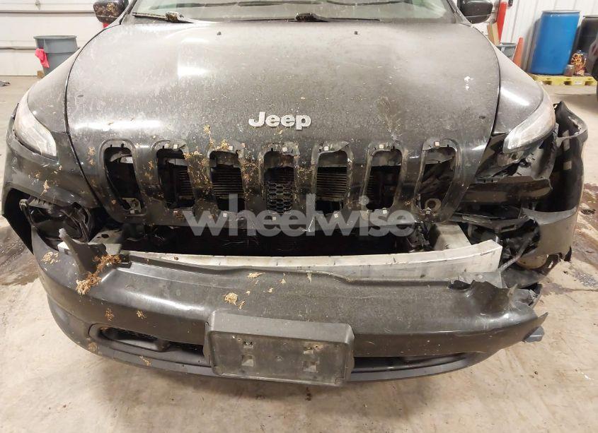 Photo 6 of 2015 Jeep Cherokee LATITUDE (VIN 1C4PJMCB5FW702496)