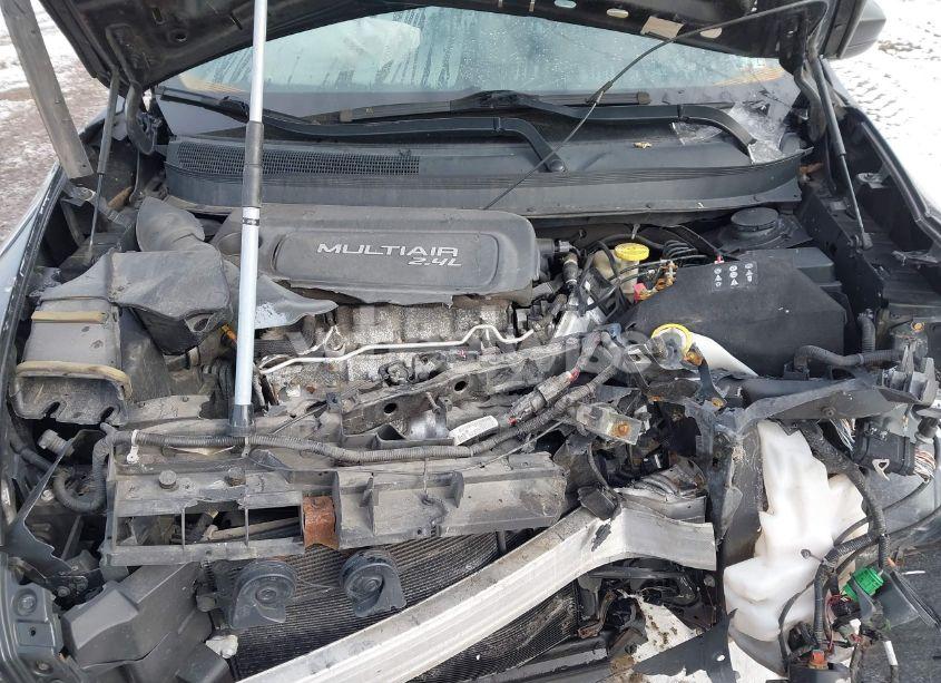 Photo 10 of 2015 Jeep Cherokee LATITUDE ALTITUDE (VIN 1C4PJMCB5FW750290)