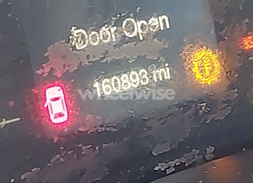 Photo 16 of 2015 Jeep Cherokee LATITUDE ALTITUDE (VIN 1C4PJMCB5FW750290)