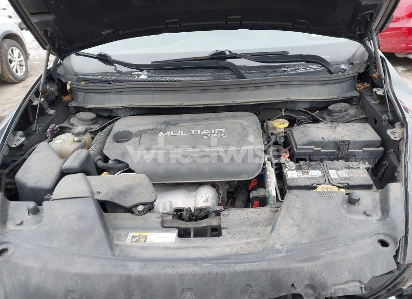 Photo 10 of 2015 Jeep Cherokee LATITUDE ALTITUDE (VIN 1C4PJMCB5FW756106)