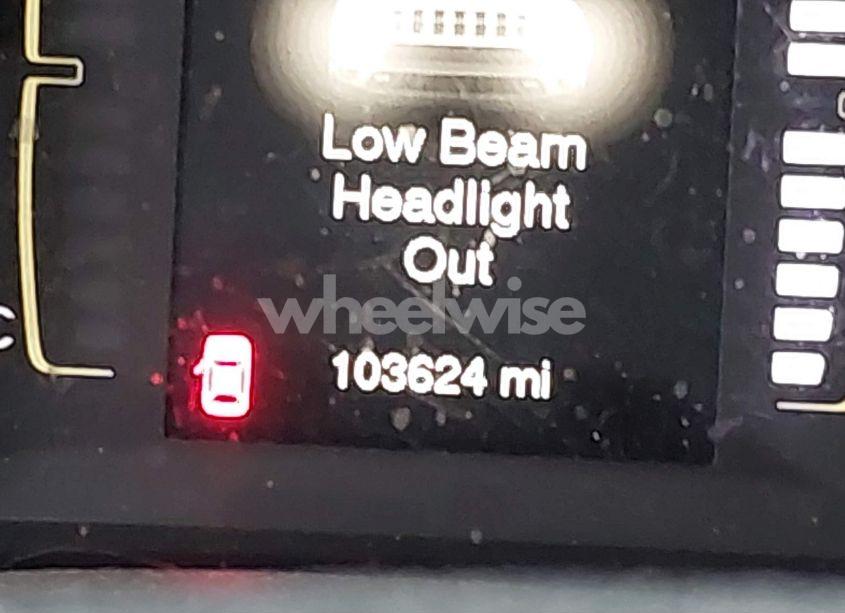 Photo 15 of 2015 Jeep Cherokee LATITUDE ALTITUDE (VIN 1C4PJMCB5FW756106)