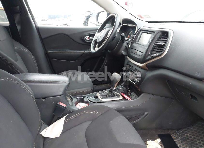Photo 5 of 2015 Jeep Cherokee LATITUDE ALTITUDE (VIN 1C4PJMCB5FW756106)