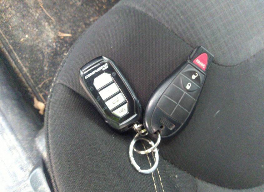 Photo 11 of 2015 Jeep Cherokee LATITUDE (VIN 1C4PJMCB5FW793138)