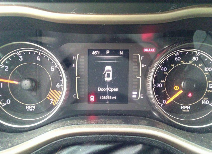 Photo 7 of 2015 Jeep Cherokee LATITUDE (VIN 1C4PJMCB5FW793138)