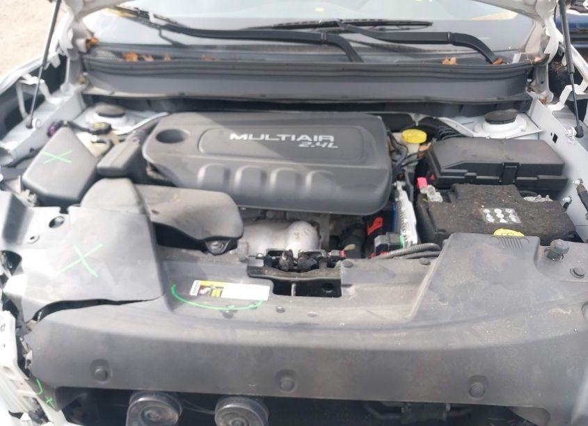 Photo 10 of 2016 Jeep Cherokee LATITUDE (VIN 1C4PJMCB5GW187646)