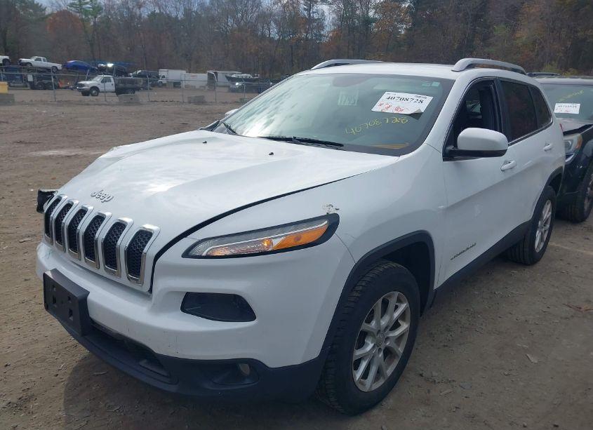 Photo 2 of 2016 Jeep Cherokee LATITUDE (VIN 1C4PJMCB5GW187646)