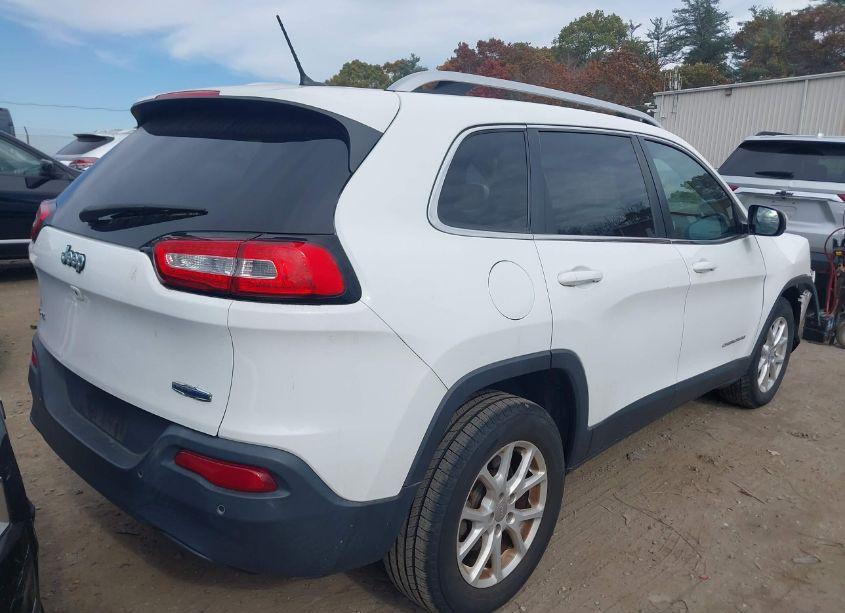Photo 4 of 2016 Jeep Cherokee LATITUDE (VIN 1C4PJMCB5GW187646)