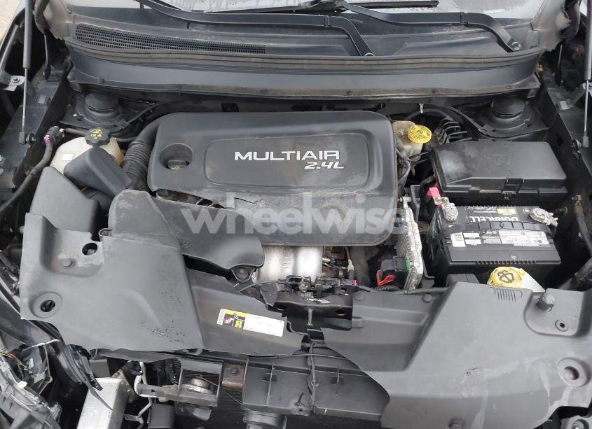 Photo 10 of 2016 Jeep Cherokee LATITUDE (VIN 1C4PJMCB5GW203392)