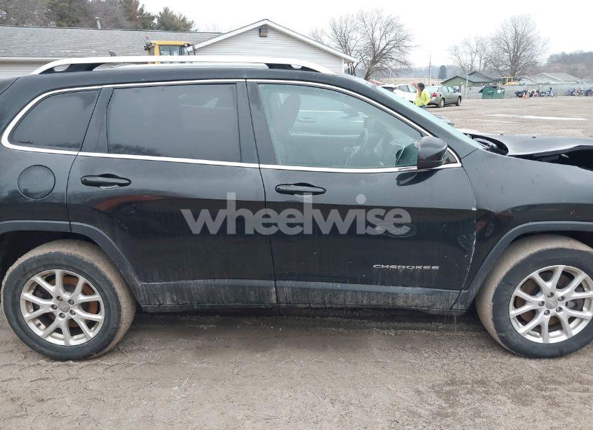 Photo 13 of 2016 Jeep Cherokee LATITUDE (VIN 1C4PJMCB5GW203392)