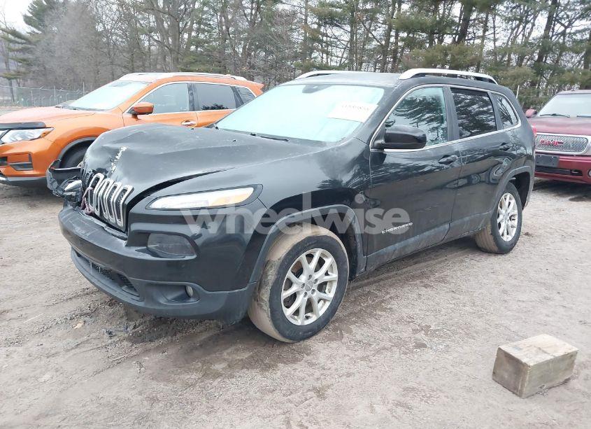 Photo 2 of 2016 Jeep Cherokee LATITUDE (VIN 1C4PJMCB5GW203392)