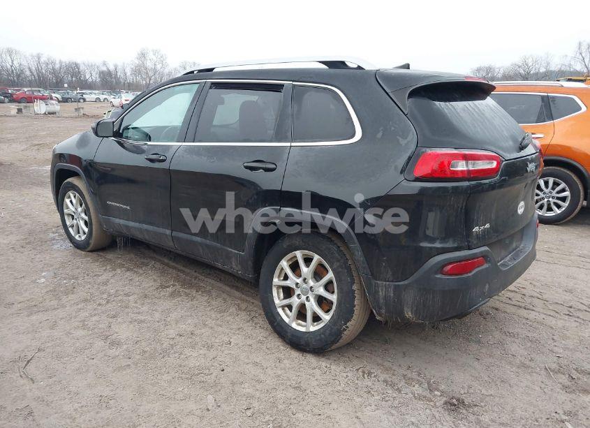 Photo 3 of 2016 Jeep Cherokee LATITUDE (VIN 1C4PJMCB5GW203392)