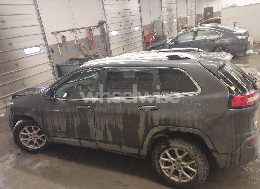 Photo 14 of 2016 Jeep Cherokee LATITUDE (VIN 1C4PJMCB5GW205496)