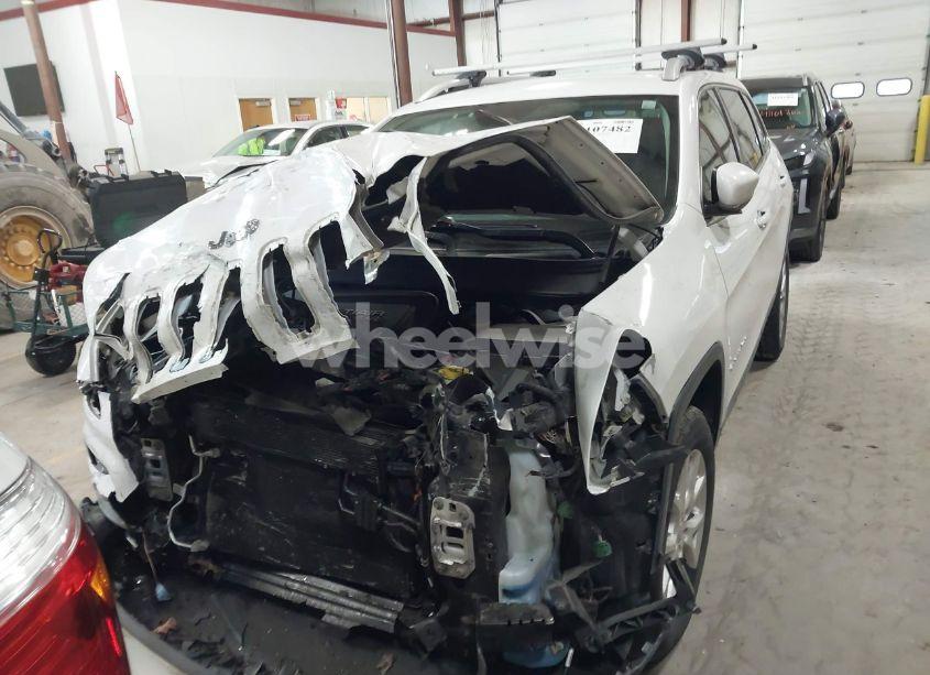 Photo 12 of 2016 Jeep Cherokee LATITUDE (VIN 1C4PJMCB5GW296446)