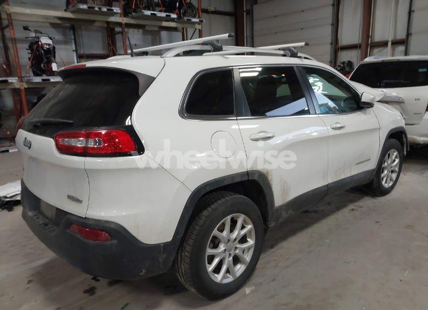 Photo 4 of 2016 Jeep Cherokee LATITUDE (VIN 1C4PJMCB5GW296446)