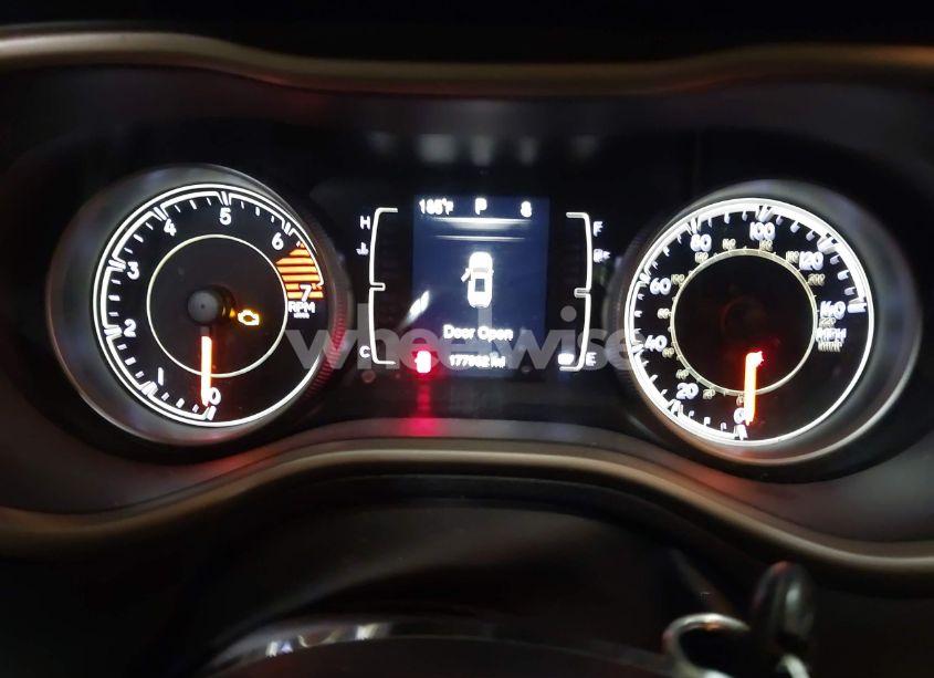 Photo 7 of 2016 Jeep Cherokee LATITUDE (VIN 1C4PJMCB5GW296446)