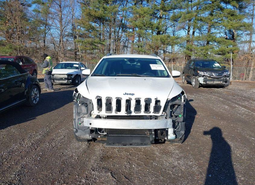 Photo 13 of 2016 Jeep Cherokee LATITUDE (VIN 1C4PJMCB5GW333883)