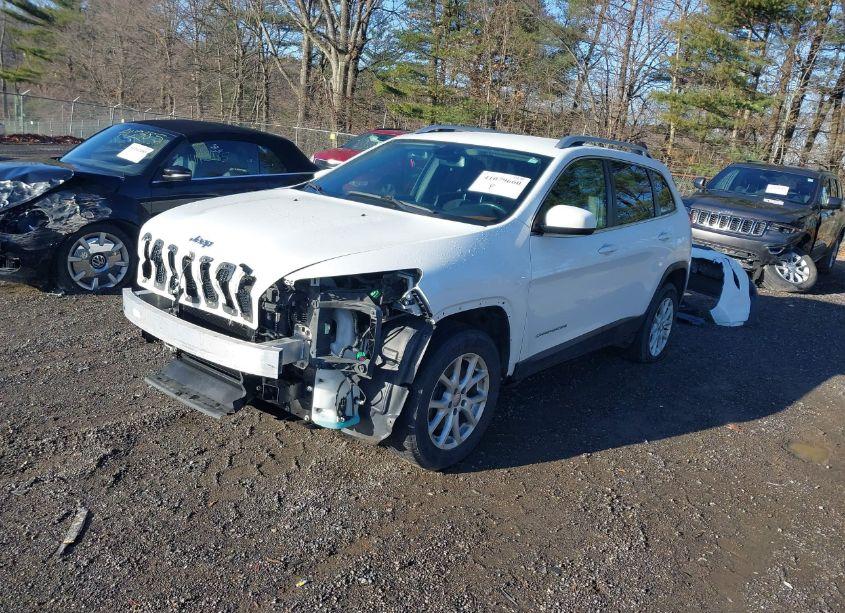 Photo 2 of 2016 Jeep Cherokee LATITUDE (VIN 1C4PJMCB5GW333883)