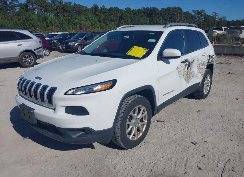 Photo 2 of 2017 Jeep Cherokee LATITUDE 4X4 (VIN 1C4PJMCB5HW575686)