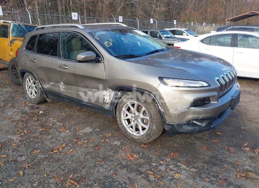 2017 Jeep Cherokee LATITUDE 4X4 (VIN 1C4PJMCB5HW584534) main photo