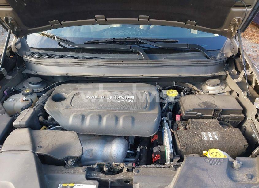 Photo 10 of 2017 Jeep Cherokee LATITUDE 4X4 (VIN 1C4PJMCB5HW584534)