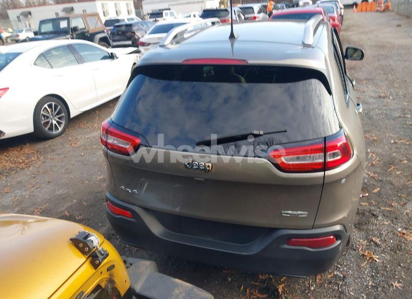 Photo 16 of 2017 Jeep Cherokee LATITUDE 4X4 (VIN 1C4PJMCB5HW584534)