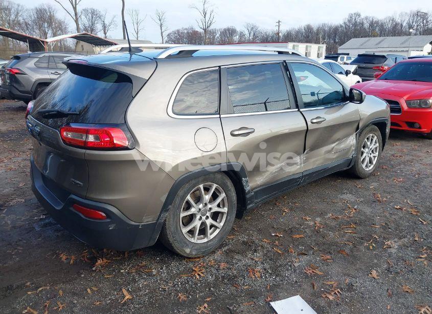 Photo 4 of 2017 Jeep Cherokee LATITUDE 4X4 (VIN 1C4PJMCB5HW584534)