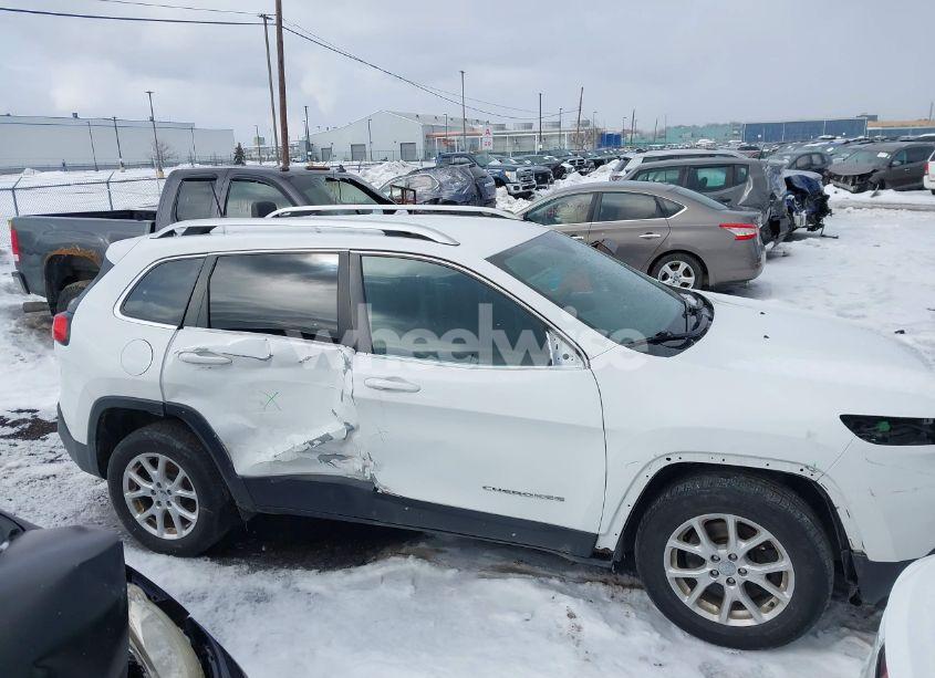 Photo 13 of 2017 Jeep Cherokee LATITUDE 4X4 (VIN 1C4PJMCB5HW618794)